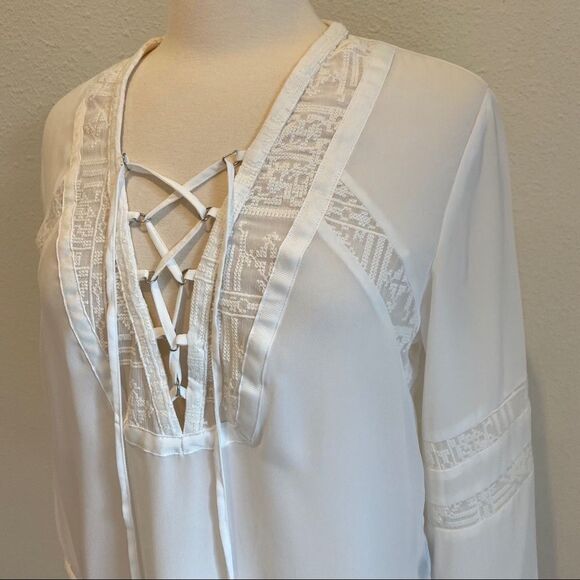 NWOT!  Dolce Vita white lace up top Sz. S - Picture 7 of 11